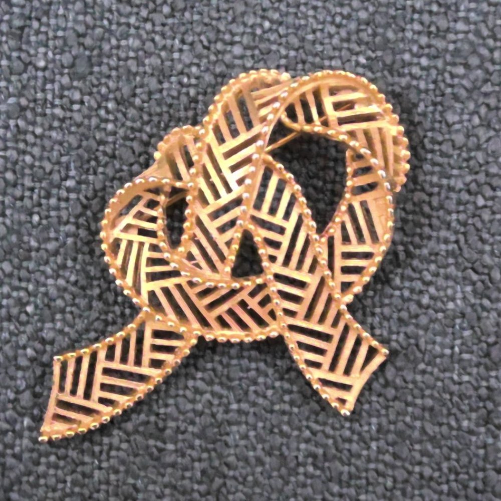 Matte Gold French Knot Goldtone Pin Brooch